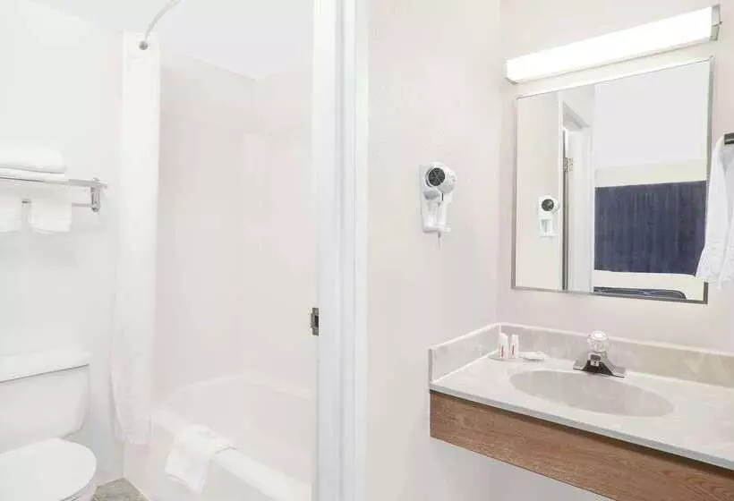 Мотель Super 8 By Wyndham Middletown