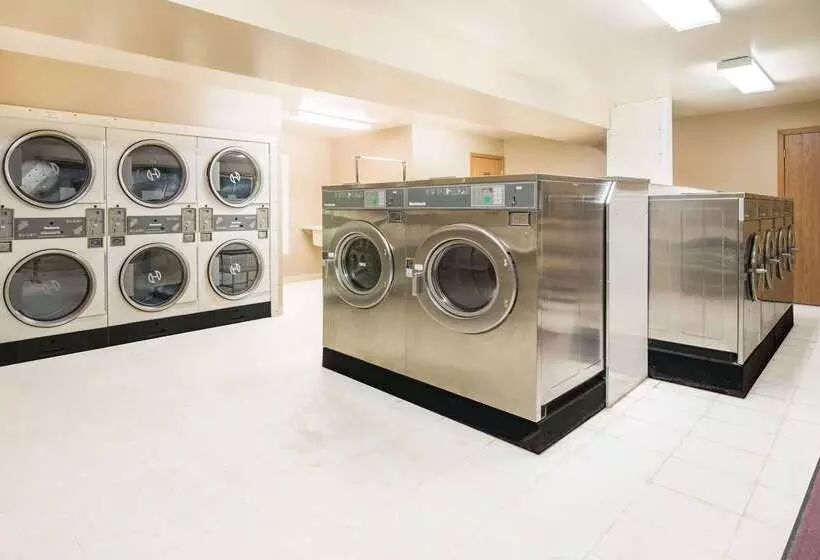 Мотель Super 8 By Wyndham Miller