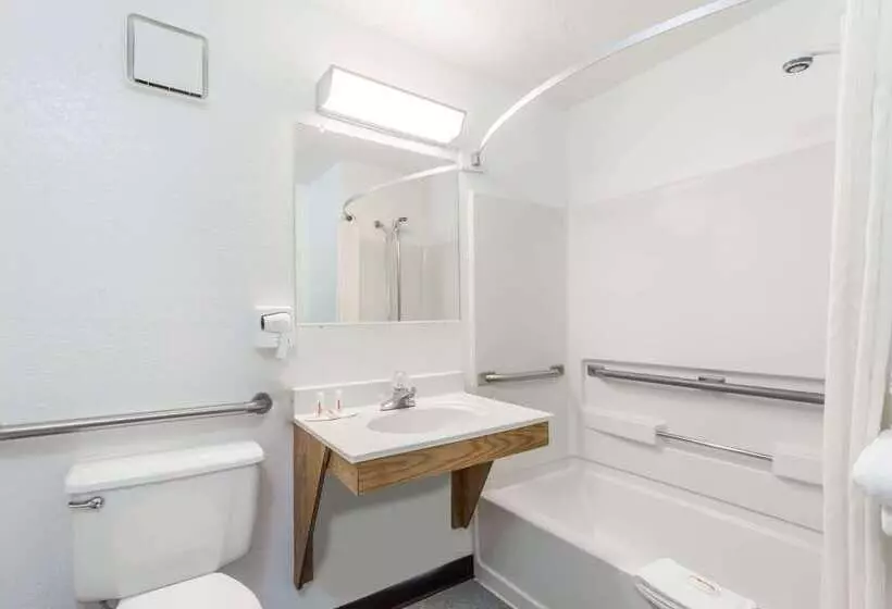 Motel Super 8 By Wyndham Norwich