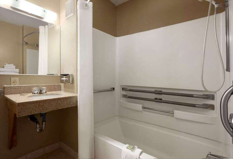 Motel Super 8 By Wyndham Pulaski