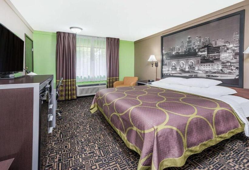 모텔 Super 8 By Wyndham Warrensburg