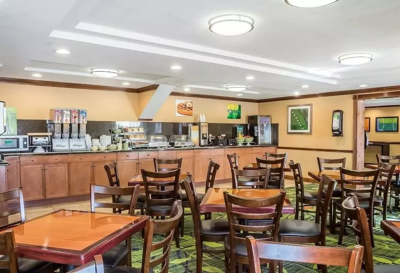 Quality Inn Spring Valleynanuet