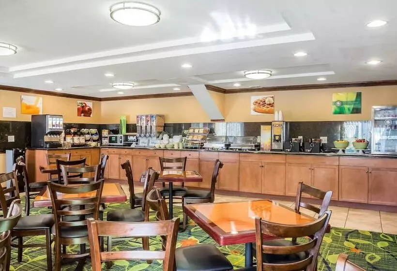 Quality Inn Spring Valleynanuet