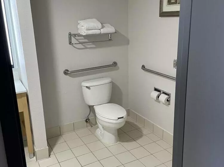 Quality Inn Spring Valleynanuet