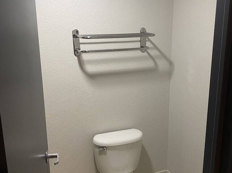 Quality Inn Spring Valleynanuet