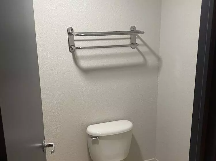 Quality Inn Spring Valleynanuet