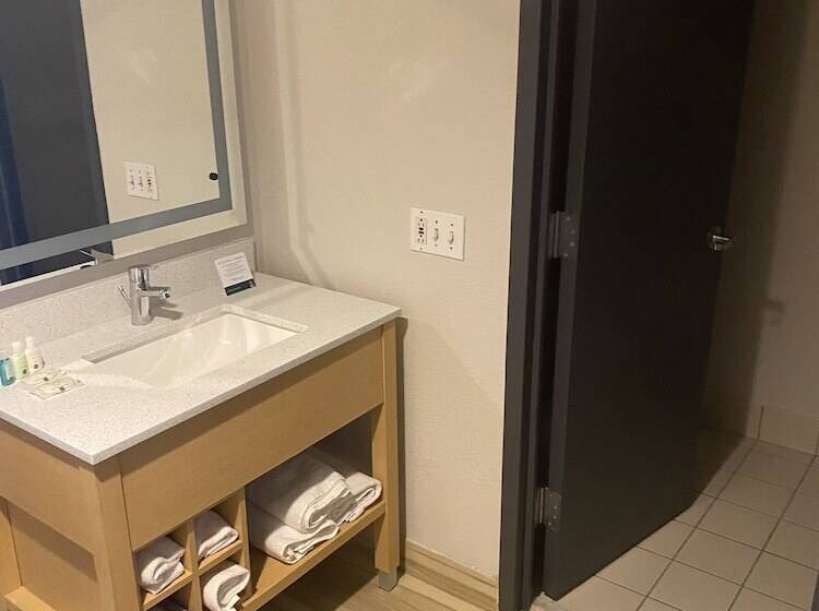 Quality Inn Spring Valleynanuet