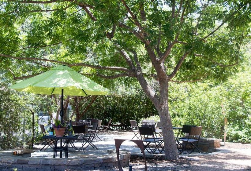 Texas White House B&b