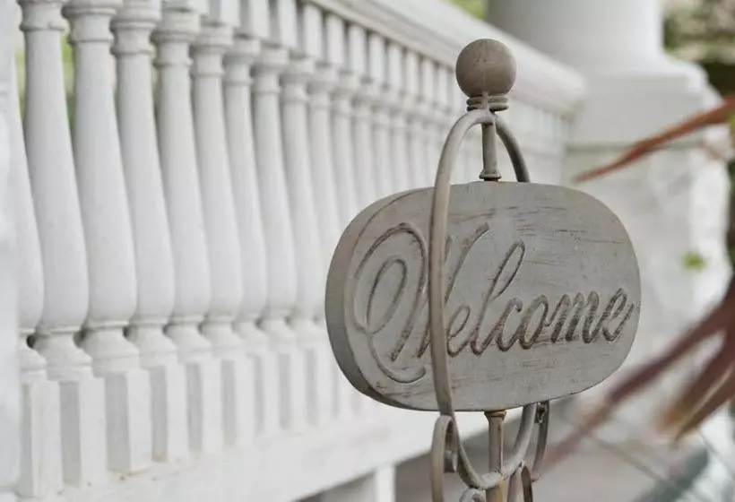 Texas White House B&b