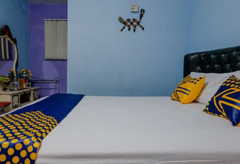 Vandrarhem Spot On 1716 Lada Family Residence Syariah