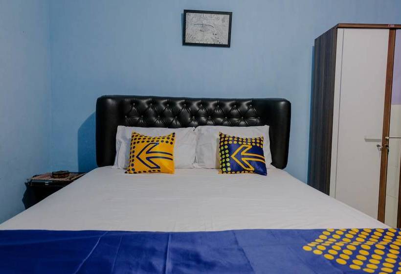 Vandrarhem Spot On 1716 Lada Family Residence Syariah