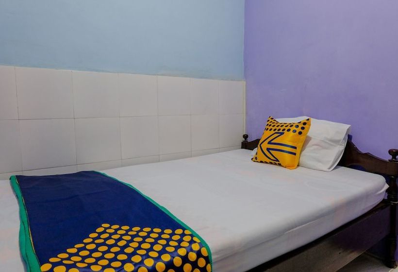 Vandrarhem Spot On 1716 Lada Family Residence Syariah