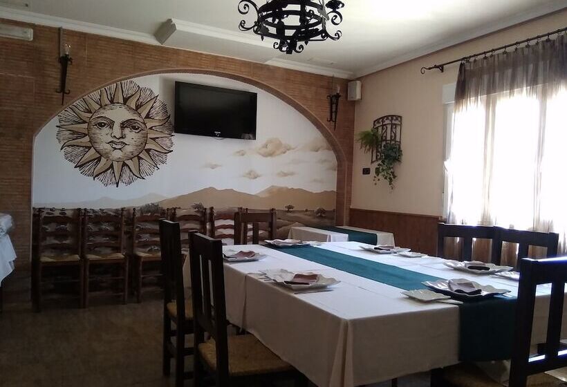 Hostal Restaurante El Quijote