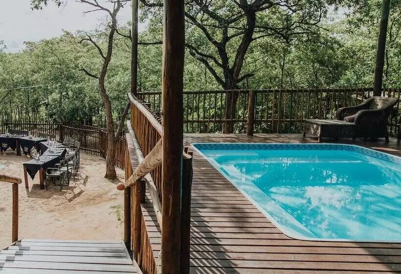 Hotelli Buffalo Rock Tented Camp