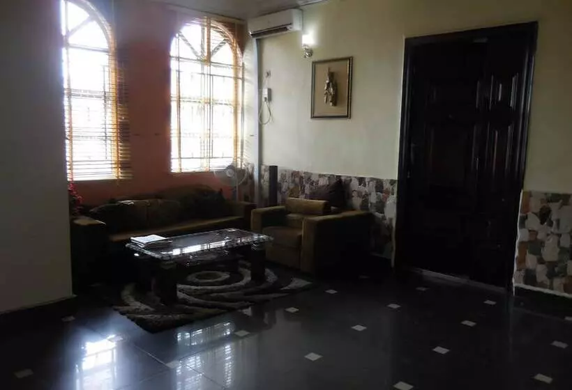 هتل Calabar Grand