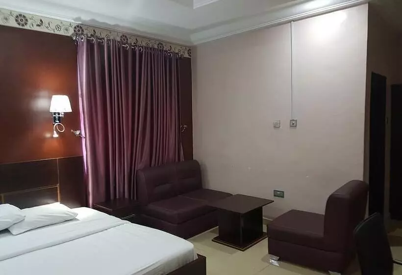 هتل Calabar Grand