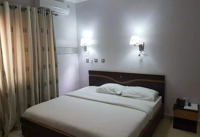 هتل Calabar Grand