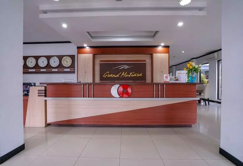 ホテル Capital O 2102 Grand Mutiara