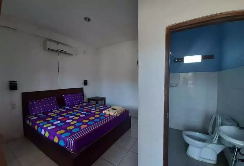 هتل Joglo Homestay By Oyo Rooms