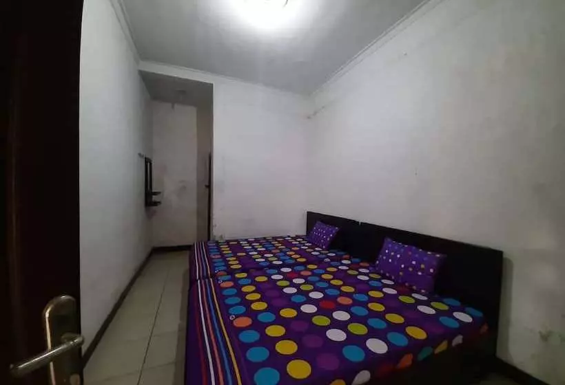 هتل Joglo Homestay By Oyo Rooms