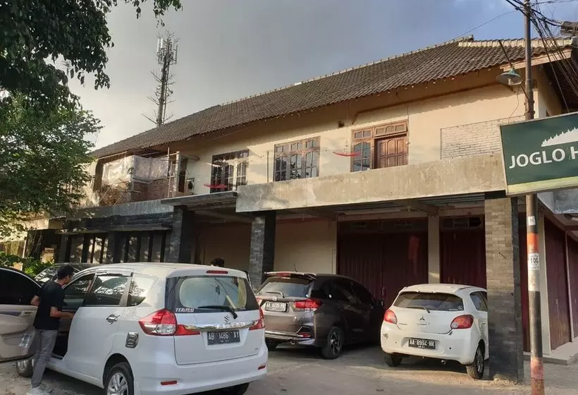 هتل Joglo Homestay By Oyo Rooms