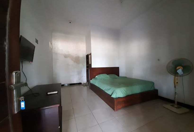 בית מלון כפרי Joglo Homestay By Oyo Rooms