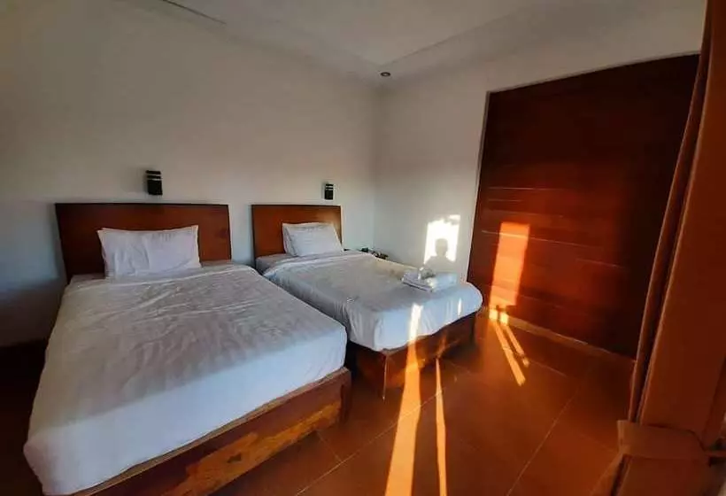 هتل Joglo Homestay By Oyo Rooms