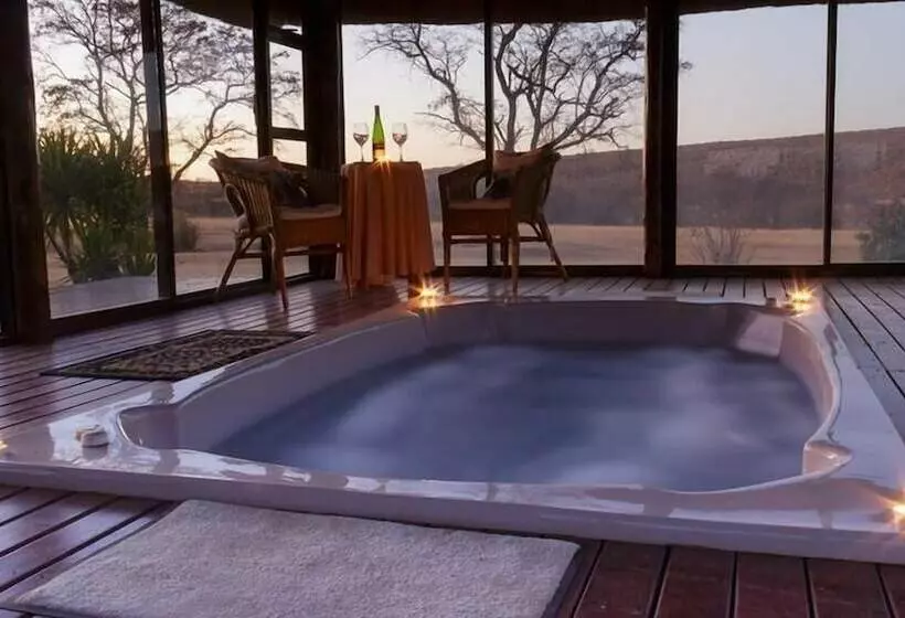 ホテル Kudumela Bush Lodge