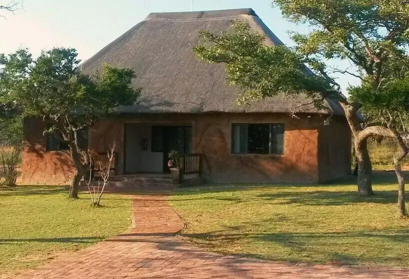 ホテル Kudumela Bush Lodge