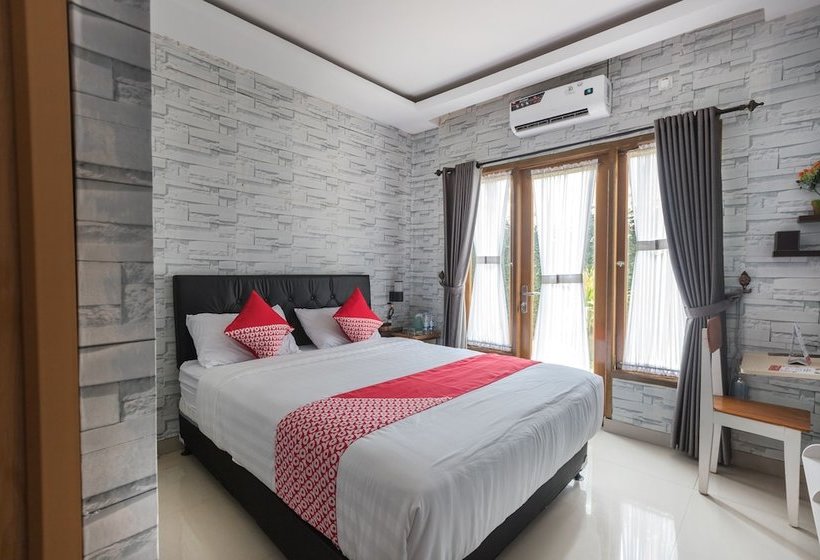 Hotelli Mahayun Guest House Syariah By Oyo Rooms
