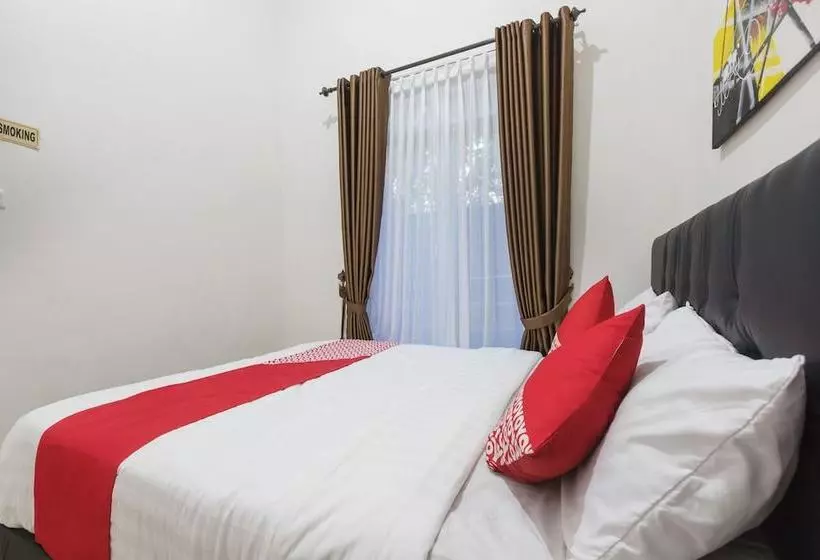 ホテル Mahayun Guest House Syariah By Oyo Rooms
