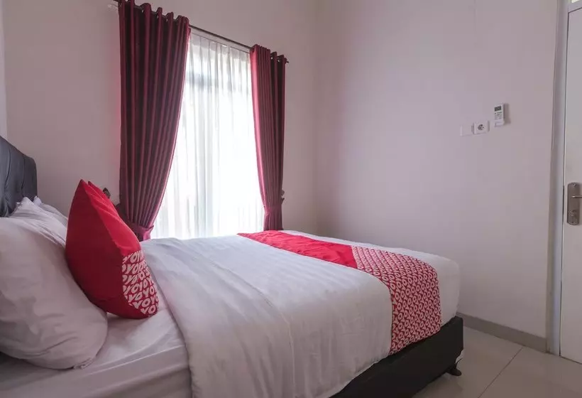 ホテル Mahayun Guest House Syariah By Oyo Rooms