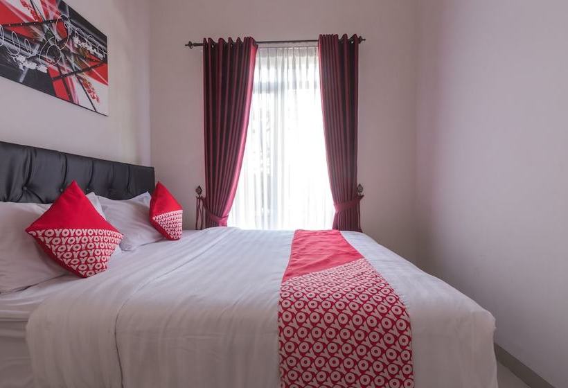 Hotelli Mahayun Guest House Syariah By Oyo Rooms