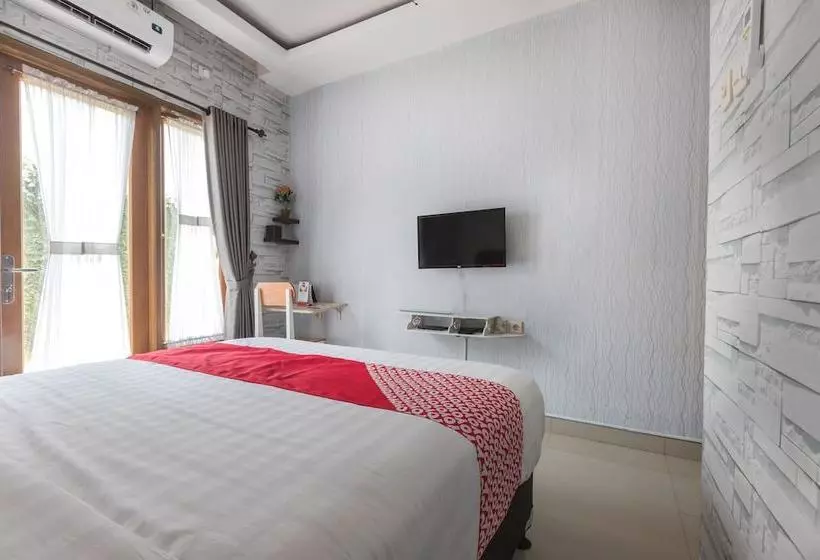 ホテル Mahayun Guest House Syariah By Oyo Rooms