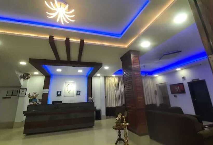 فندق Pranav International