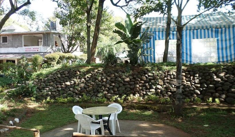 هتل Vienna Woods Holiday Inn Limited