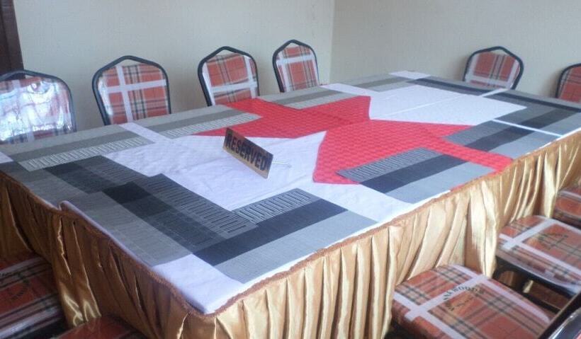 هتل Vienna Woods Holiday Inn Limited