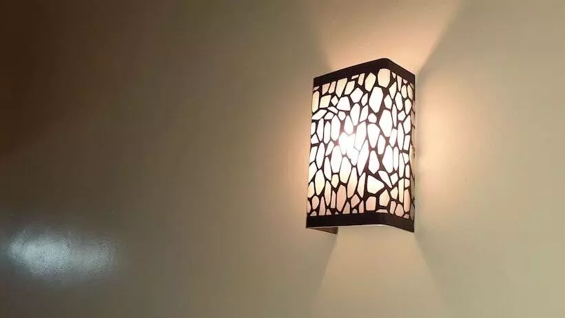 هتل Vienna Woods Holiday Inn Limited