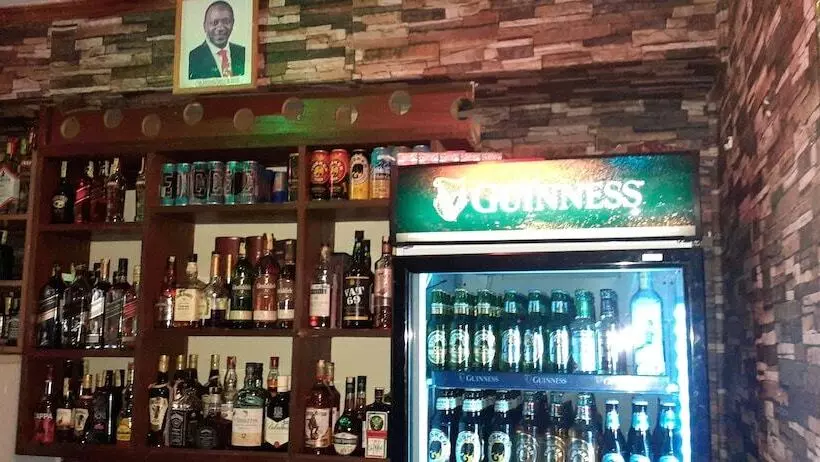 هتل Vienna Woods Holiday Inn Limited