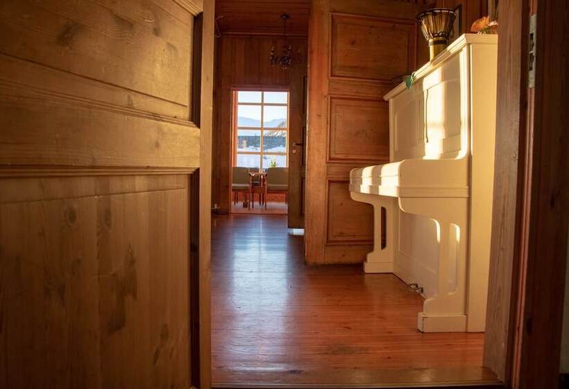 Mjølfjell Ungdomsherberge