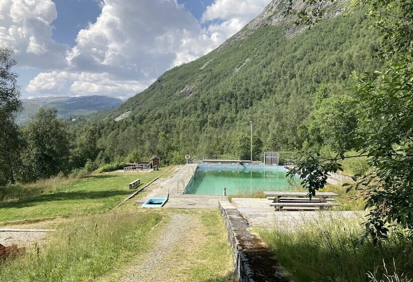 Mjølfjell Ungdomsherberge