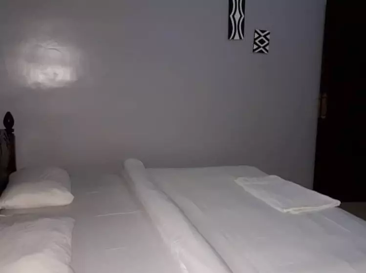 ペンション Airport Hill Guest House