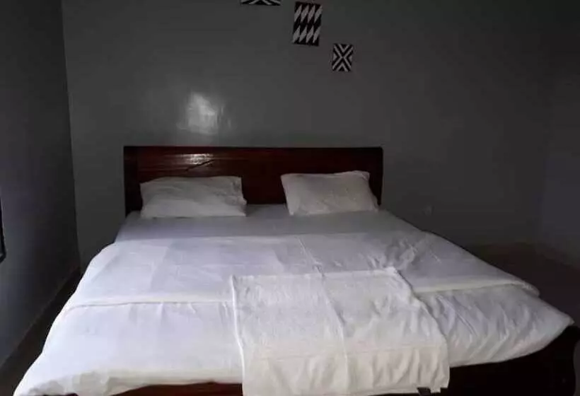 ペンション Airport Hill Guest House