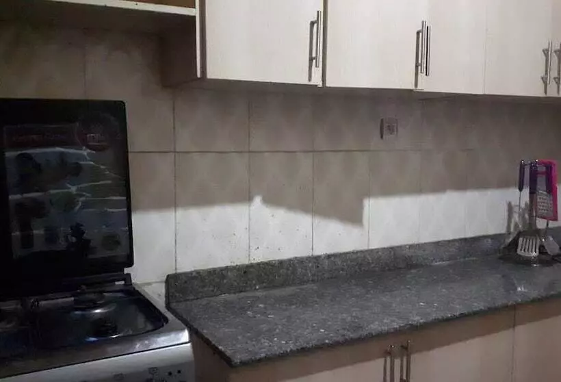 ペンション Airport Hill Guest House