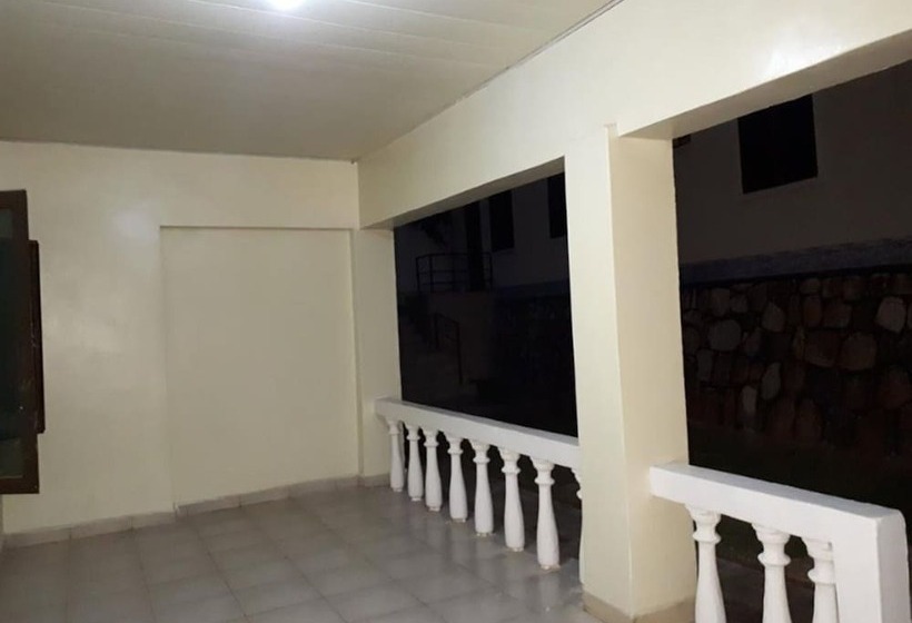 پانسیون Airport Hill Guest House