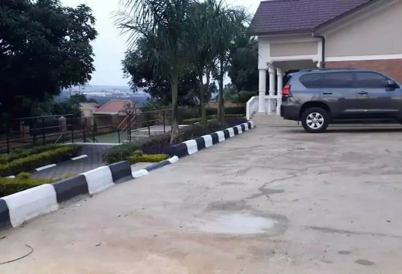 ペンション Airport Hill Guest House