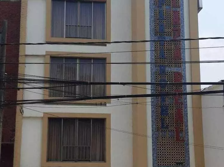 Aparta Hotel Plaza Real Norte