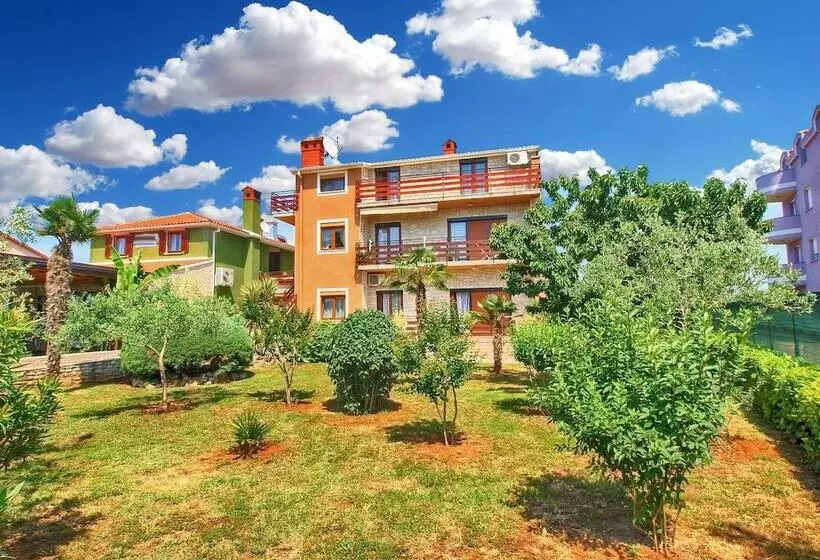 Apartment Mile 1249