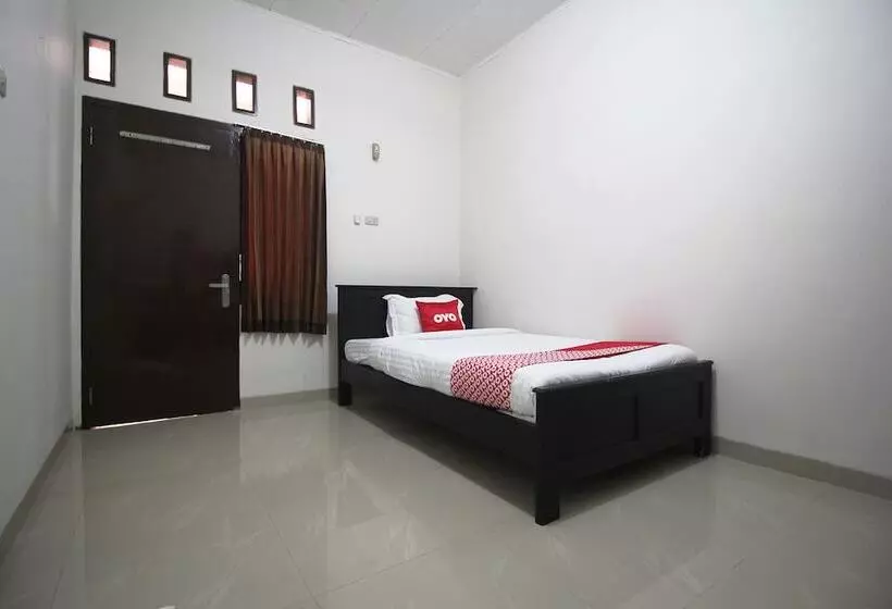 هاستل Wisma Ray Syariah By Oyo Rooms