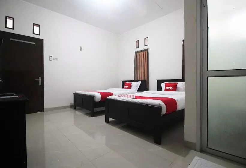 هاستل Wisma Ray Syariah By Oyo Rooms